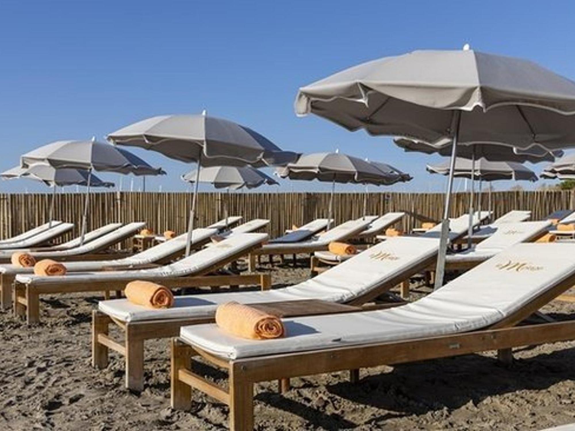 Studio Climatise Double Cabine Avec Piscine Et Parking A 650M De La Plage - Fr-1-307-140 Le Grau-du-Roi Exteriör bild